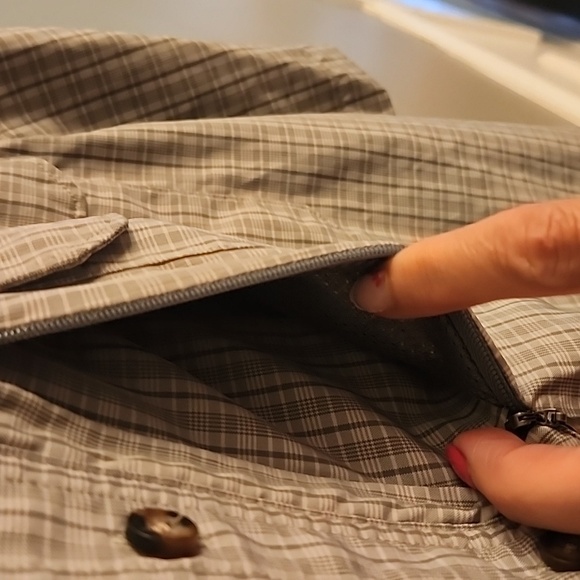 Eddie Bauer Gray Casual Button Down Shirt Relaxed Fit - Picture 3 of 5